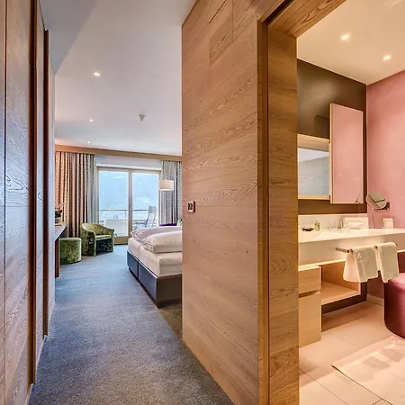 Marini's Giardino Hotel Dorf Tirol
